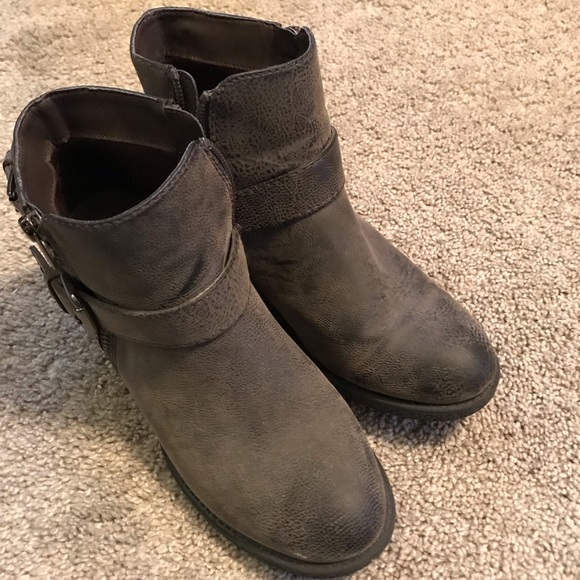 Booties - Picture 3 of 4